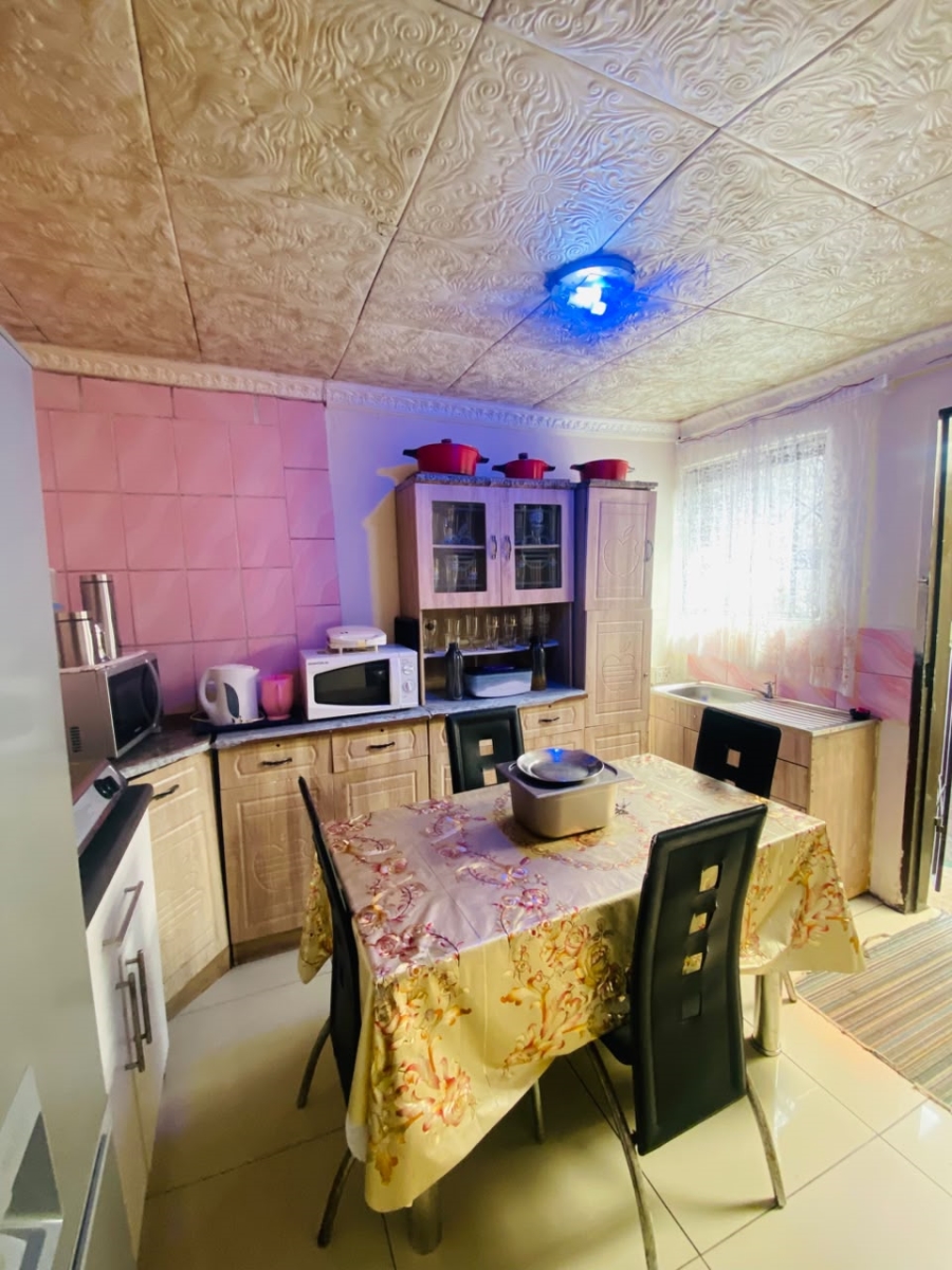 3 Bedroom Property for Sale in Harare Western Cape